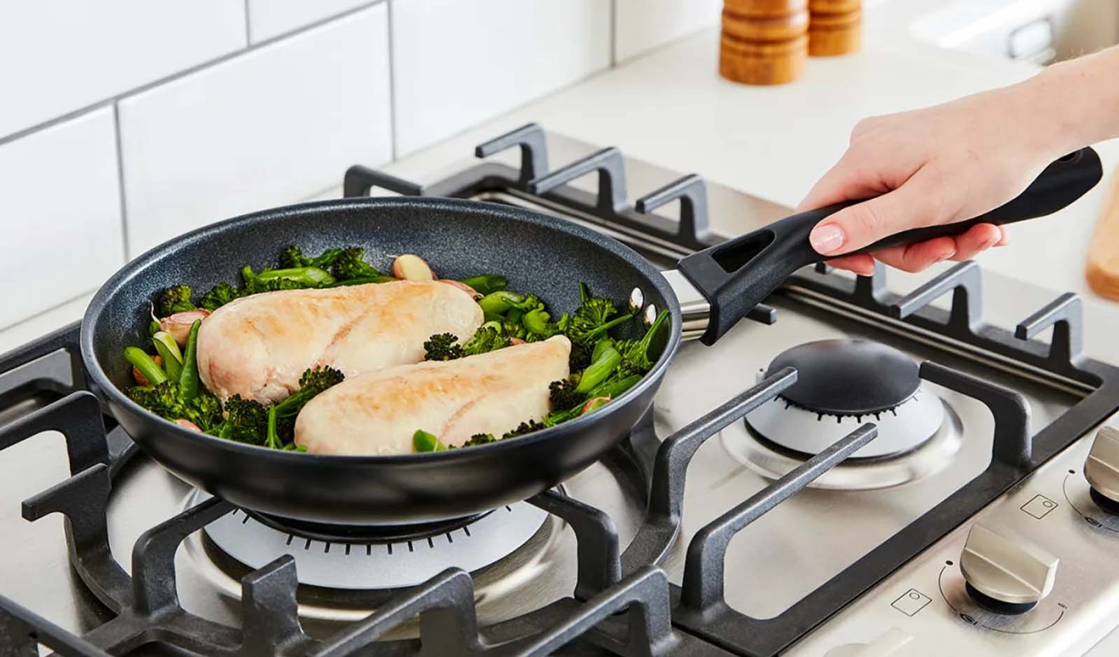 Get an Extra 20% Off Classic Cookware